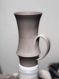 #rupertrooster #potteryprocess #wheelthrowingvideos #claywip #satisfyingpottery #potteryreels #makersoftiktok #studiovibes #freshthrow #handthrownceramics #modernpottery #ceramicartists #pottersofig #claycommunity #clayartistsofinstagram #yycpottery #yycart #yycmaker #potteryexplorepage #artprocessvideo #ceramicwork #formstudy #inprogressart #textureandform #algotesting