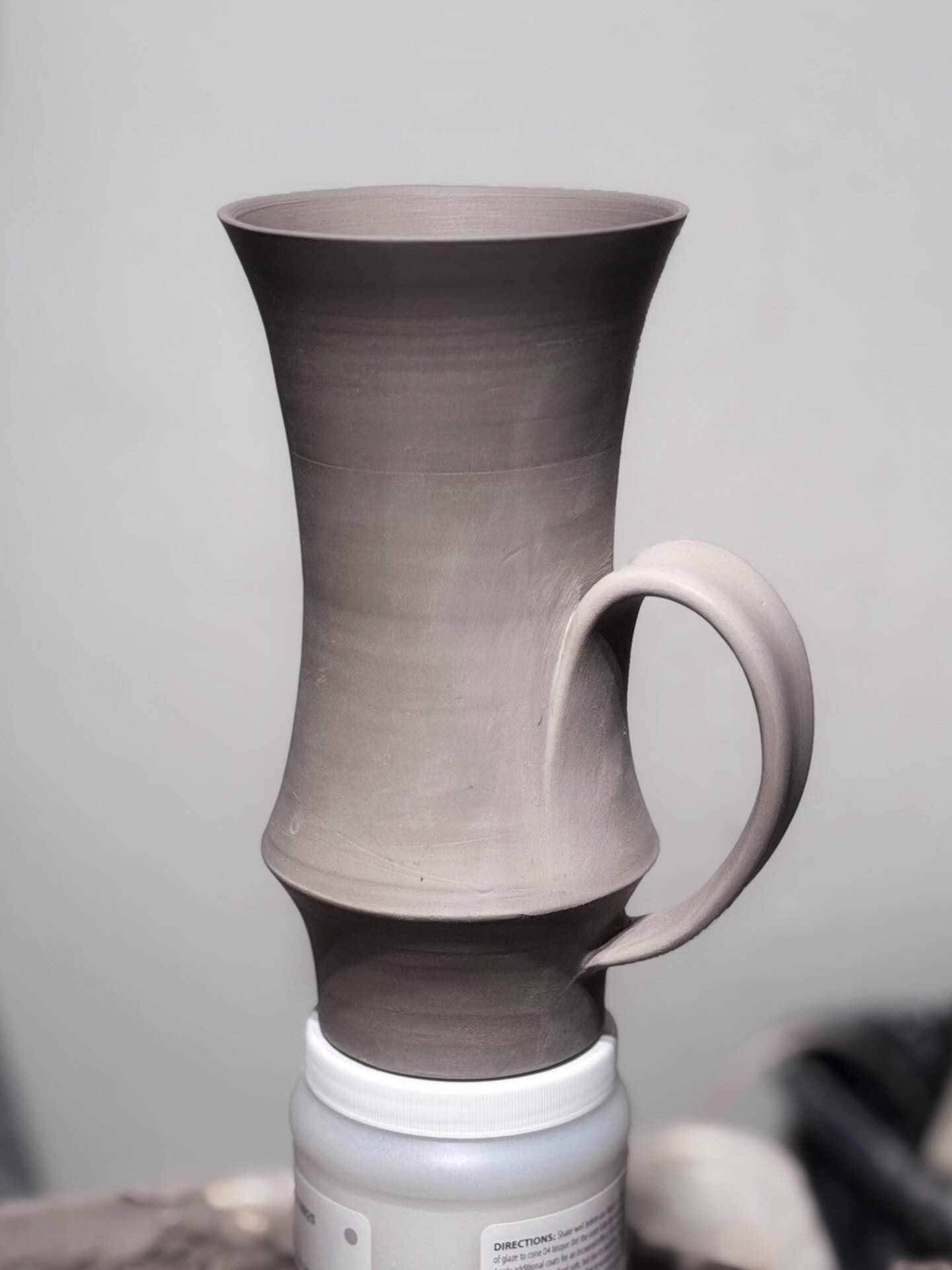 #rupertrooster #potteryprocess #wheelthrowingvideos #claywip #satisfyingpottery #potteryreels #makersoftiktok #studiovibes #freshthrow #handthrownceramics #modernpottery #ceramicartists #pottersofig #claycommunity #clayartistsofinstagram #yycpottery #yycart #yycmaker #potteryexplorepage #artprocessvideo #ceramicwork #formstudy #inprogressart #textureandform #algotesting