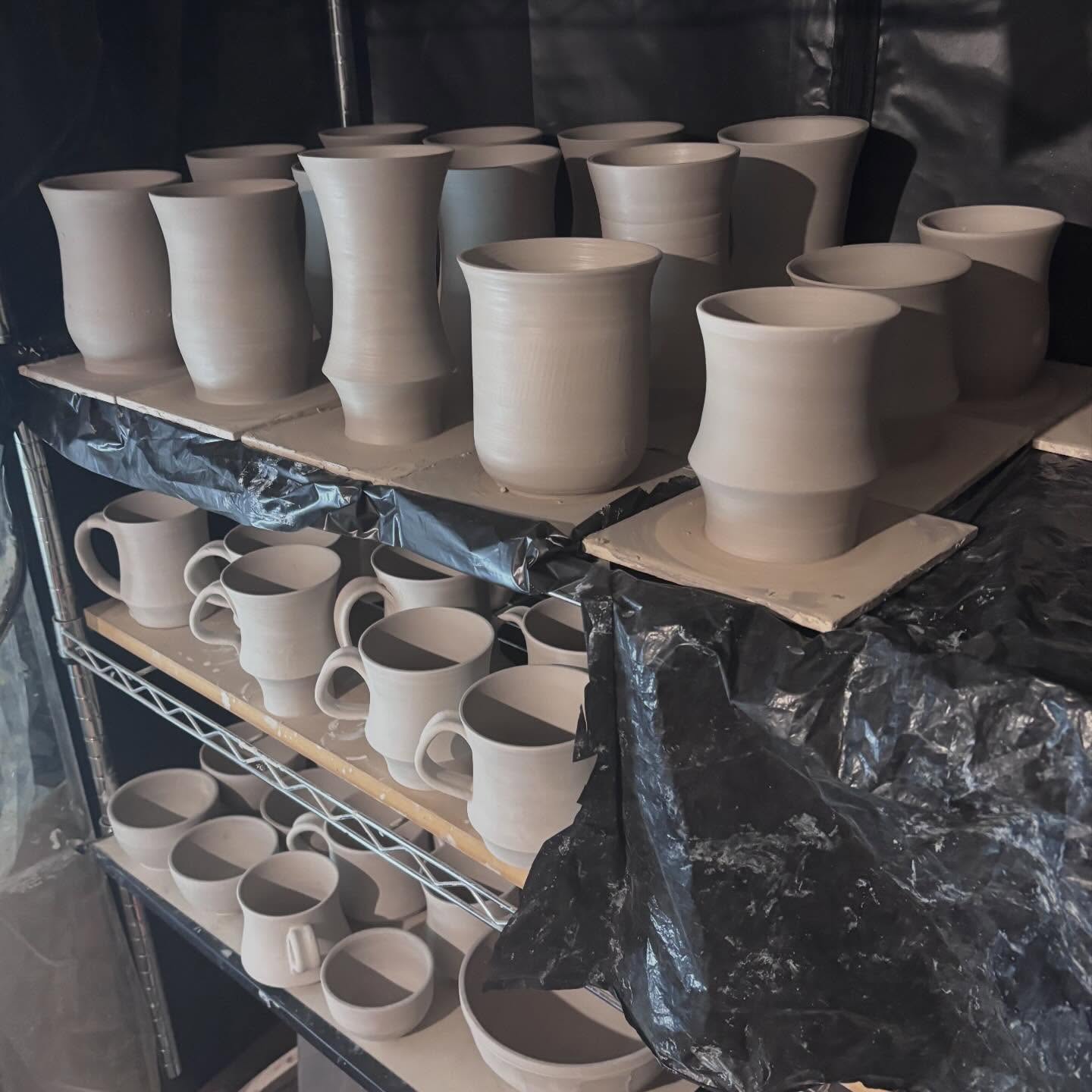 UNDER $100 ART SHOW — WEEK 1
dec 4–7 • 1111 9 ave sw • calgary
tickets in @under100artshow bio
#yycart #yycpottery #yycarts #yycartscene #rupertrooster #rupertroosterceramics #centredclaystudios #canadianpotter #ceramicscanada #wheelthrown #potteryprocess #handmadecalgary #albertamade #yycevents #underdollar100 #artshowyyc @under100artshow