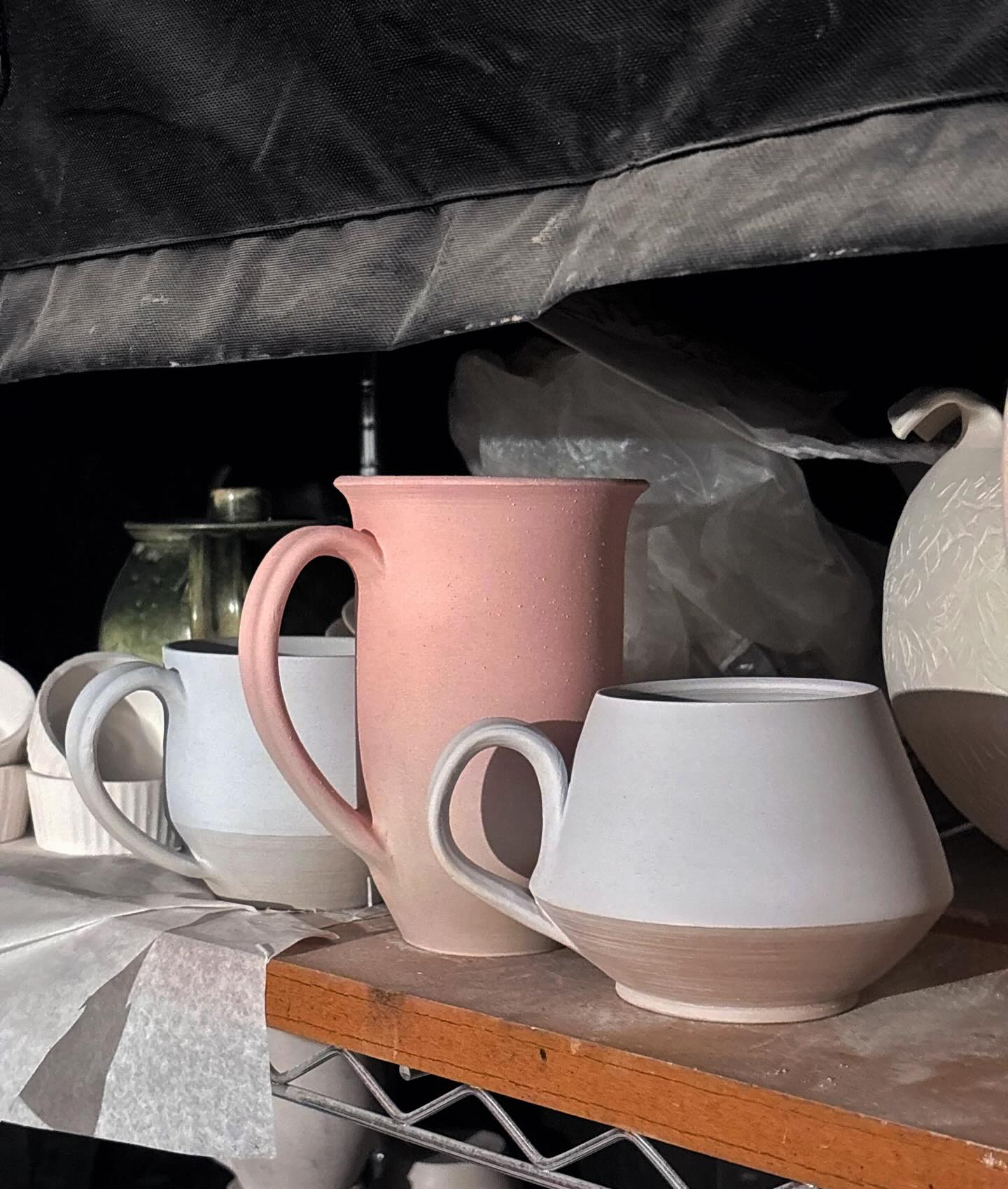 trying some new things. doesn't look like it yet tho. these havent touched the kiln yet.