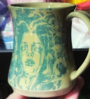 the colours are kinda off, but came out okay i guess.