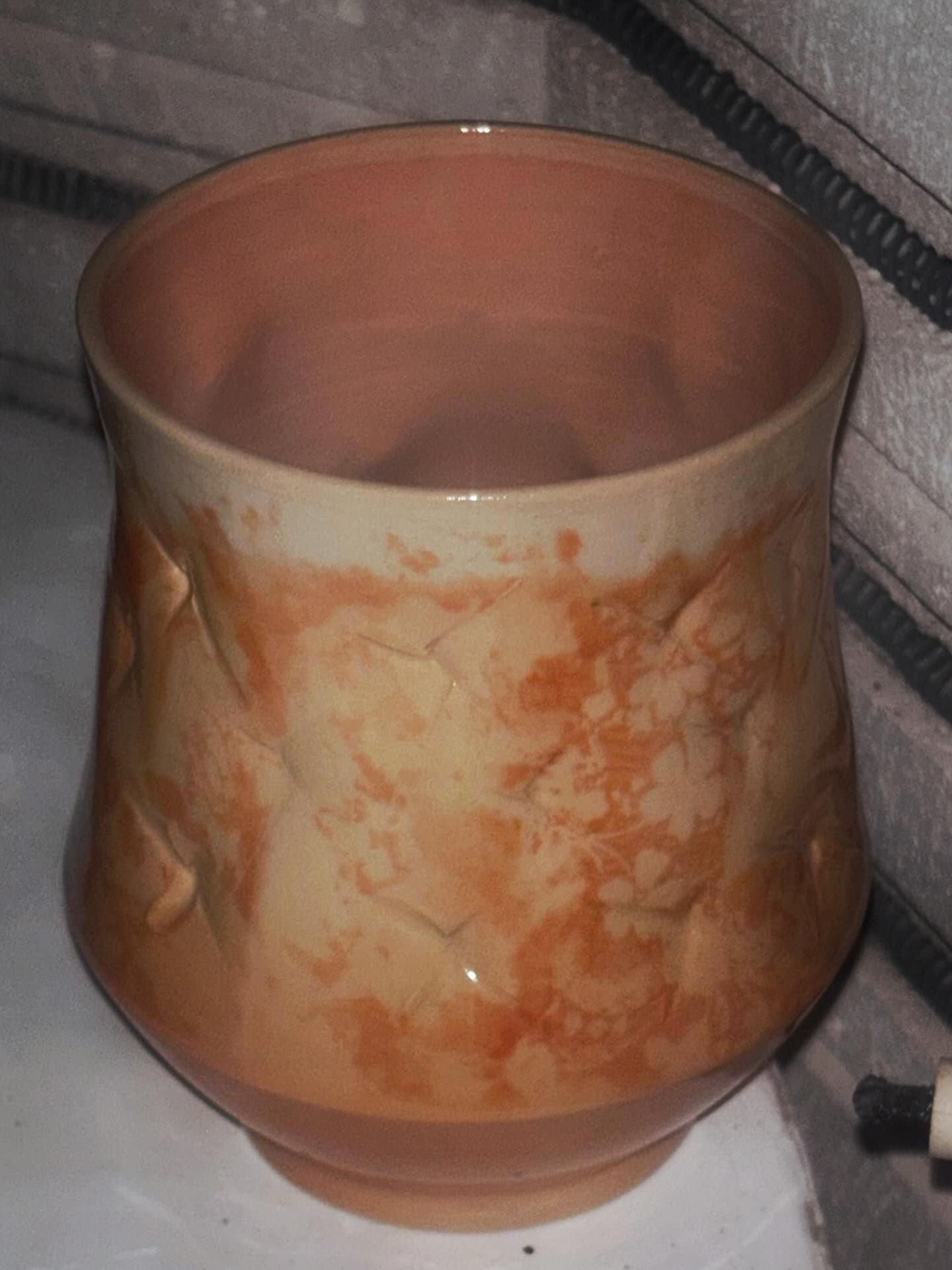 to hot to take out. cool enough to peek. cant see the handle yet