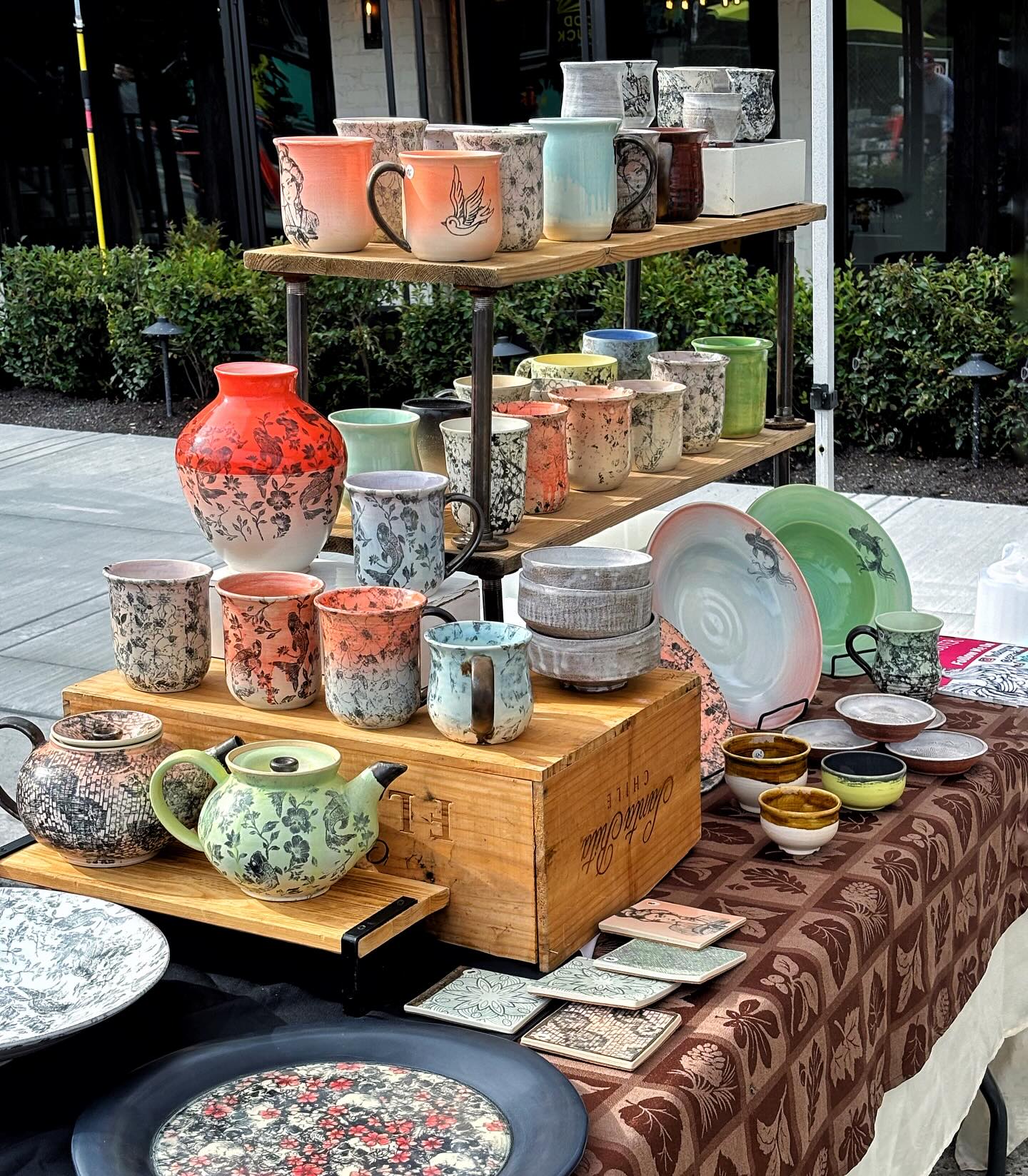 #mardaloopyyc #mardaloopnightmarket2025 #pottery #ceramics #handmadepottery #wheelthrown #functionalceramics #modernceramics #ceramicsofinstagram #handmadehome #slowliving #calgaryartist #canadianartist #localartist #handmadecalgary #ceramicart #stoneware