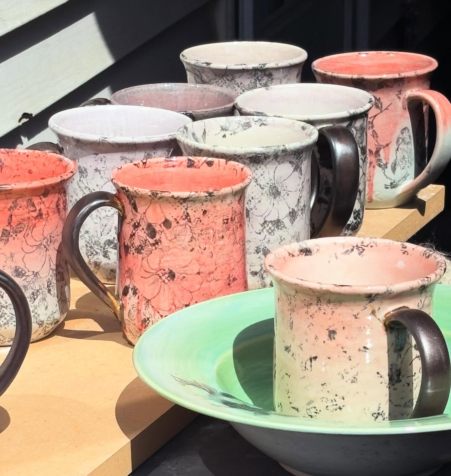 #pottery #ceramics #handmadepottery #wheelthrown #functionalceramics #modernceramics #ceramicsofinstagram #handmadehome #slowliving #calgaryartist #canadianartist #localartist #handmadecalgary #ceramicart #stoneware