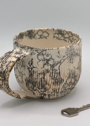 Texture Skull Mug